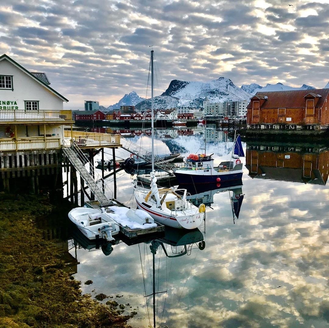 Svolv&#230;r #Нораегич #Norway #Norge #яхта #парусник #катер #бухта #горы #слоуваер